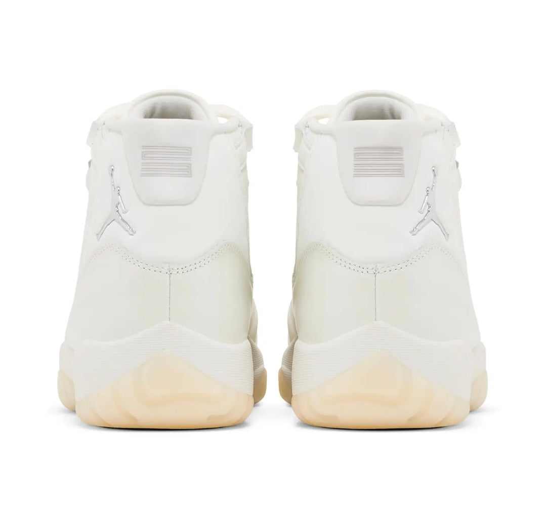 Jordan 11 Pearl