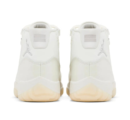 Jordan 11 Pearl