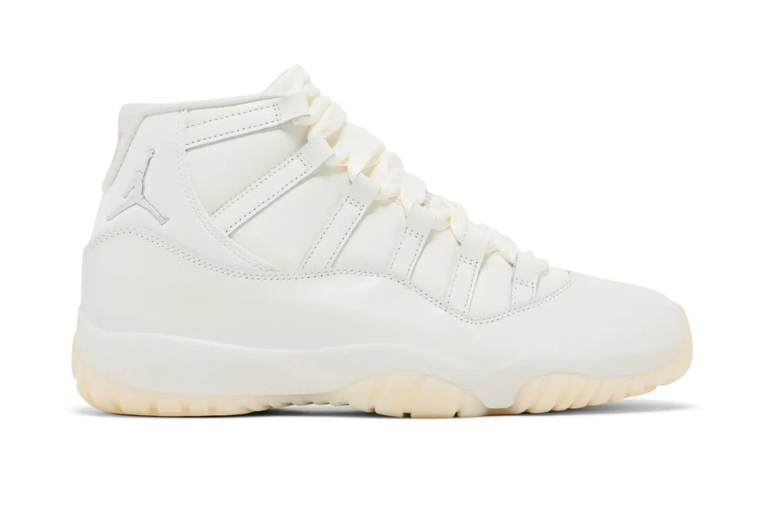 Jordan 11 Pearl