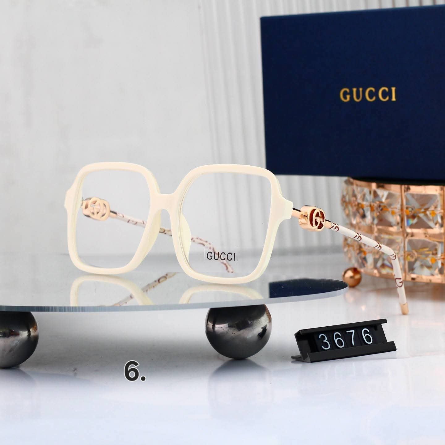 The "Face Card" Vibe