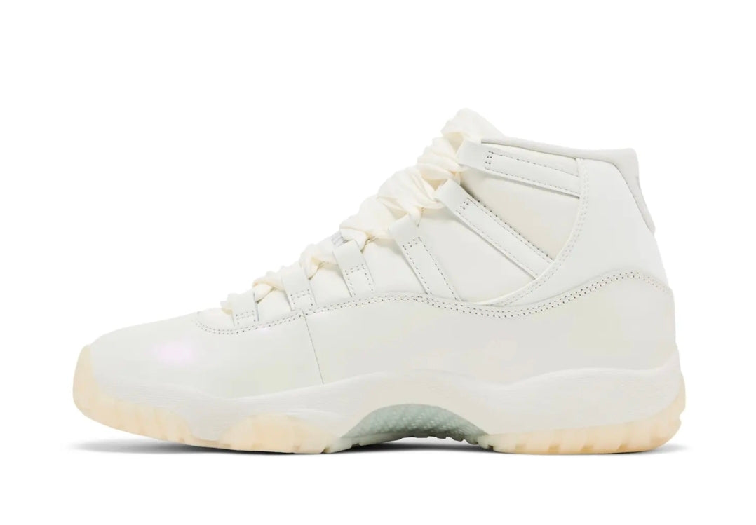 Jordan 11 Pearl